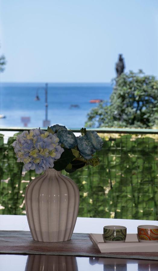 Uno Sguardo Sul Mare Villa ไมยอรี ภายนอก รูปภาพ