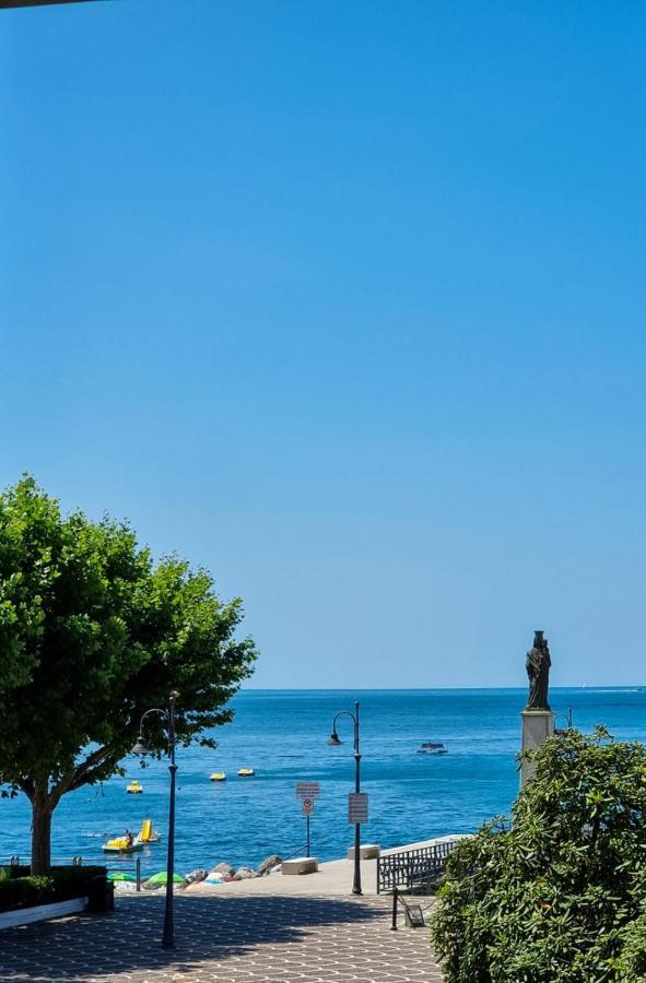 Uno Sguardo Sul Mare Villa ไมยอรี ภายนอก รูปภาพ